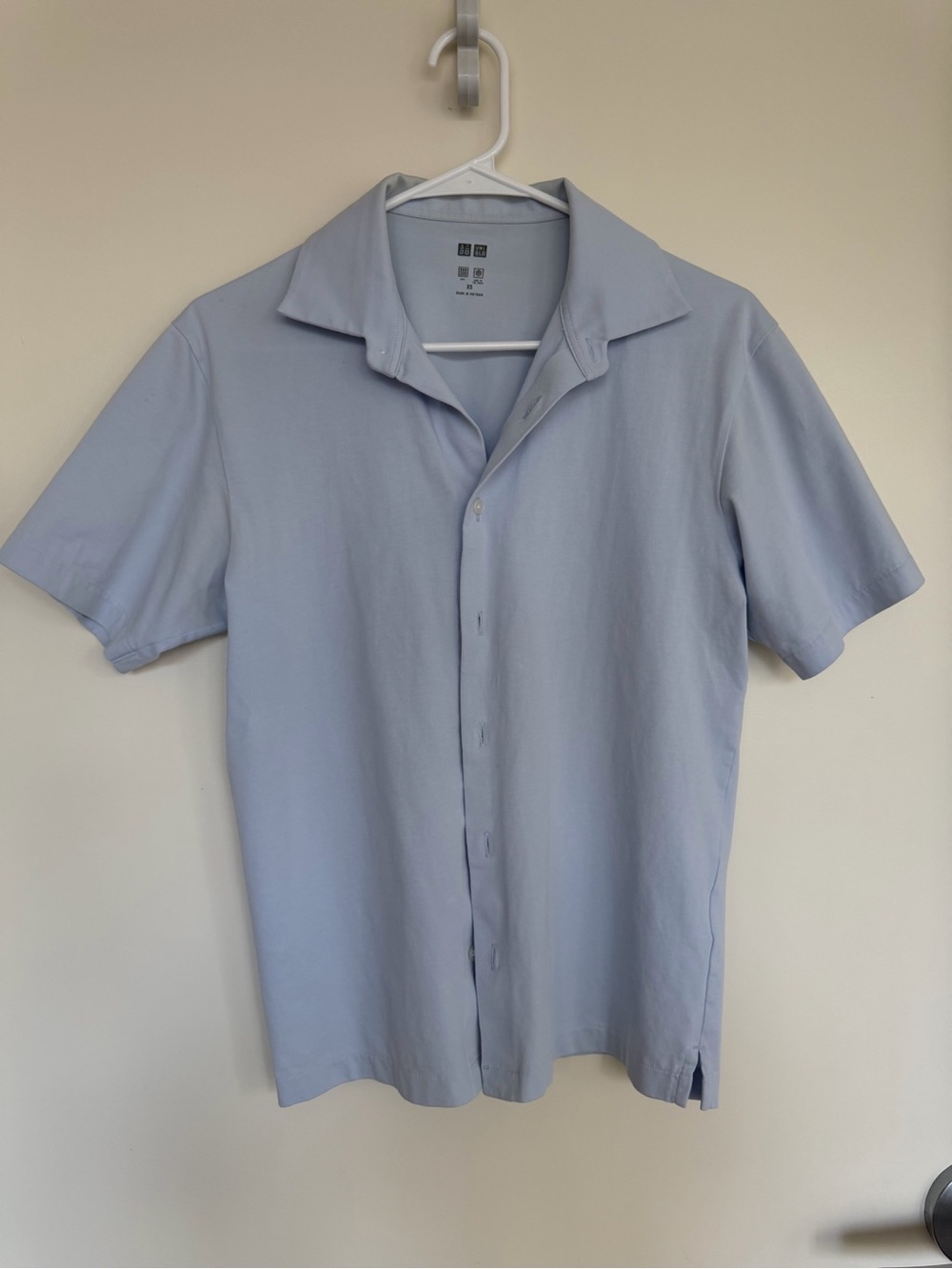 Uniqlo Pale Blue Short-Sleeve Camp Collar Button-Down Shirt